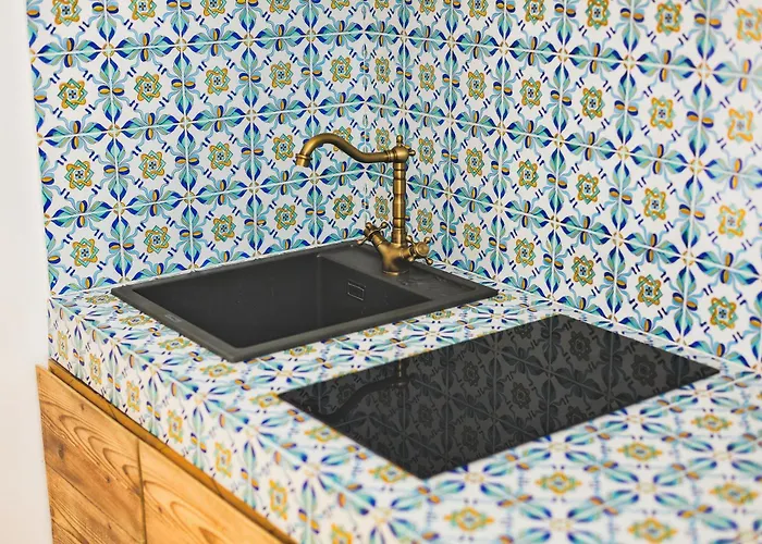 Meirandola אוסטוני